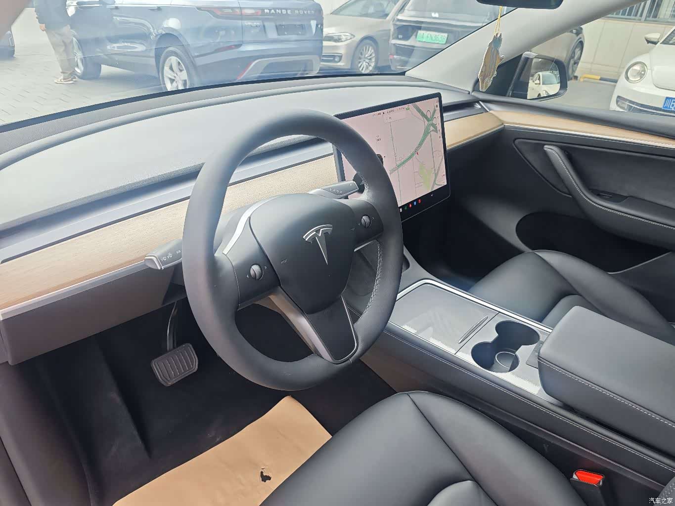 Tesla Model Y, 2021 27