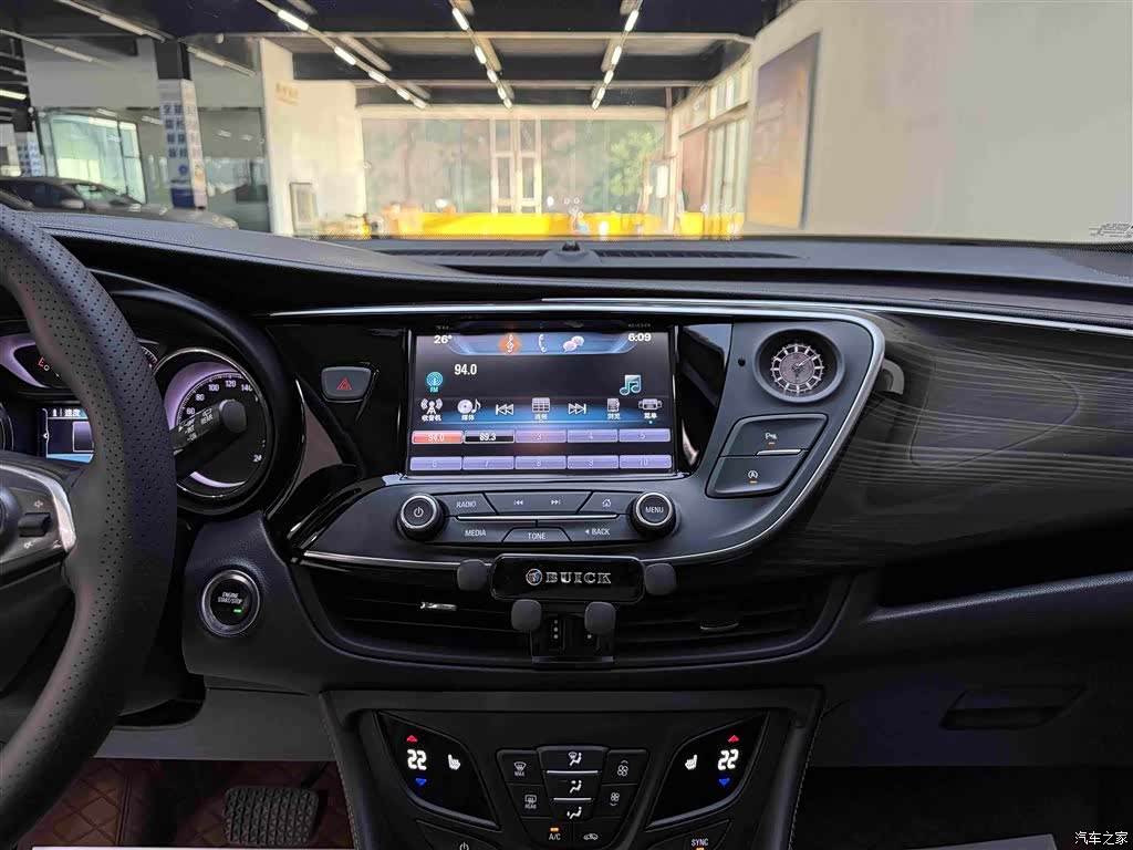Buick Envision Plus, 2018 8