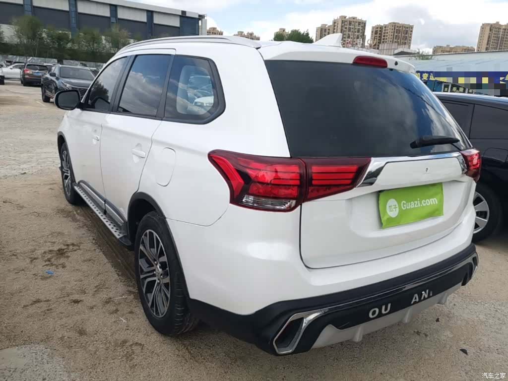 Mitsubishi Outlander, 2017 23