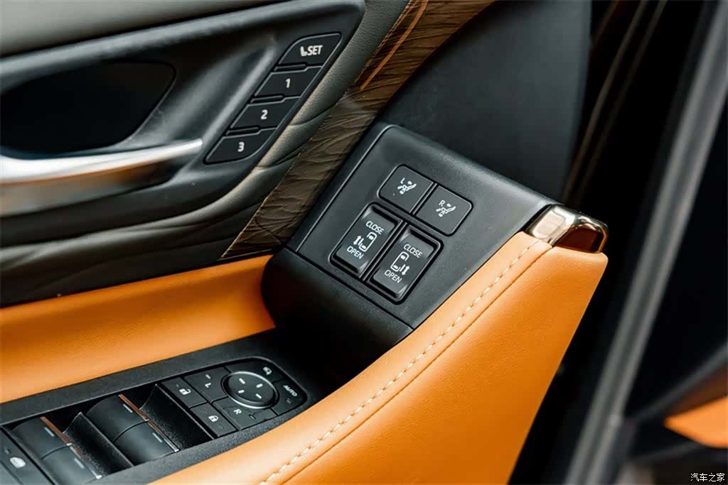 Toyota Alphard, 2025 19