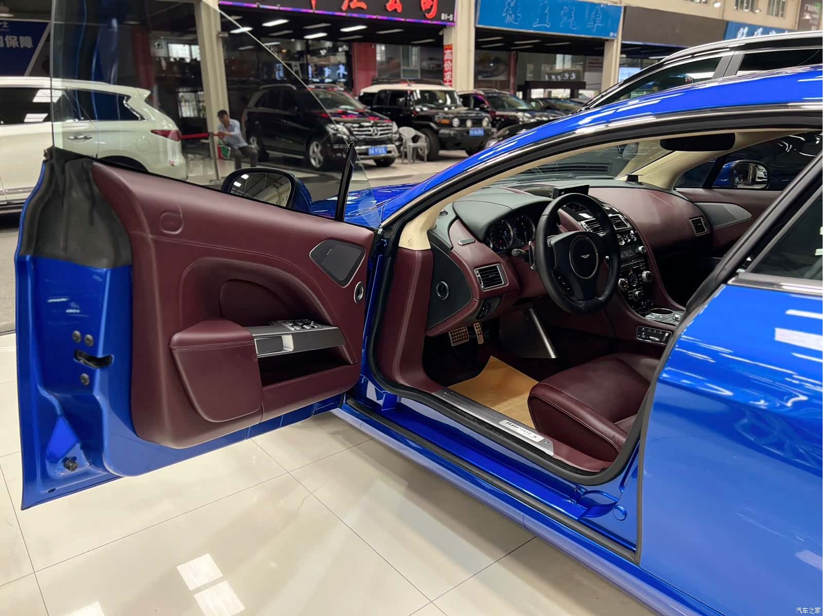 Aston Martin Rapide, 2018 11