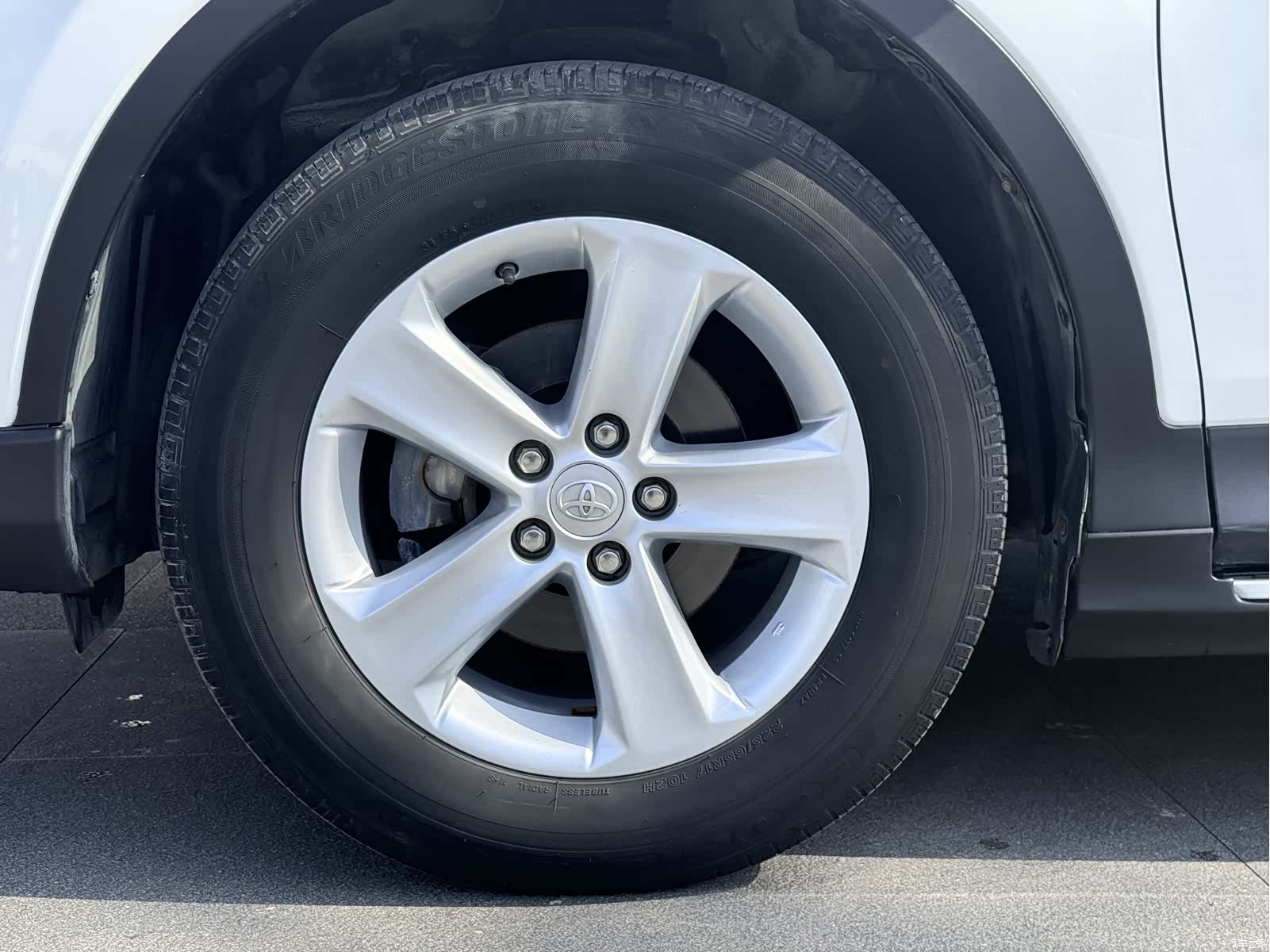 Toyota RAV4, 2015 9