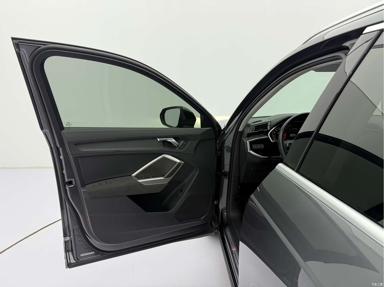 Audi Q3, 2022 18