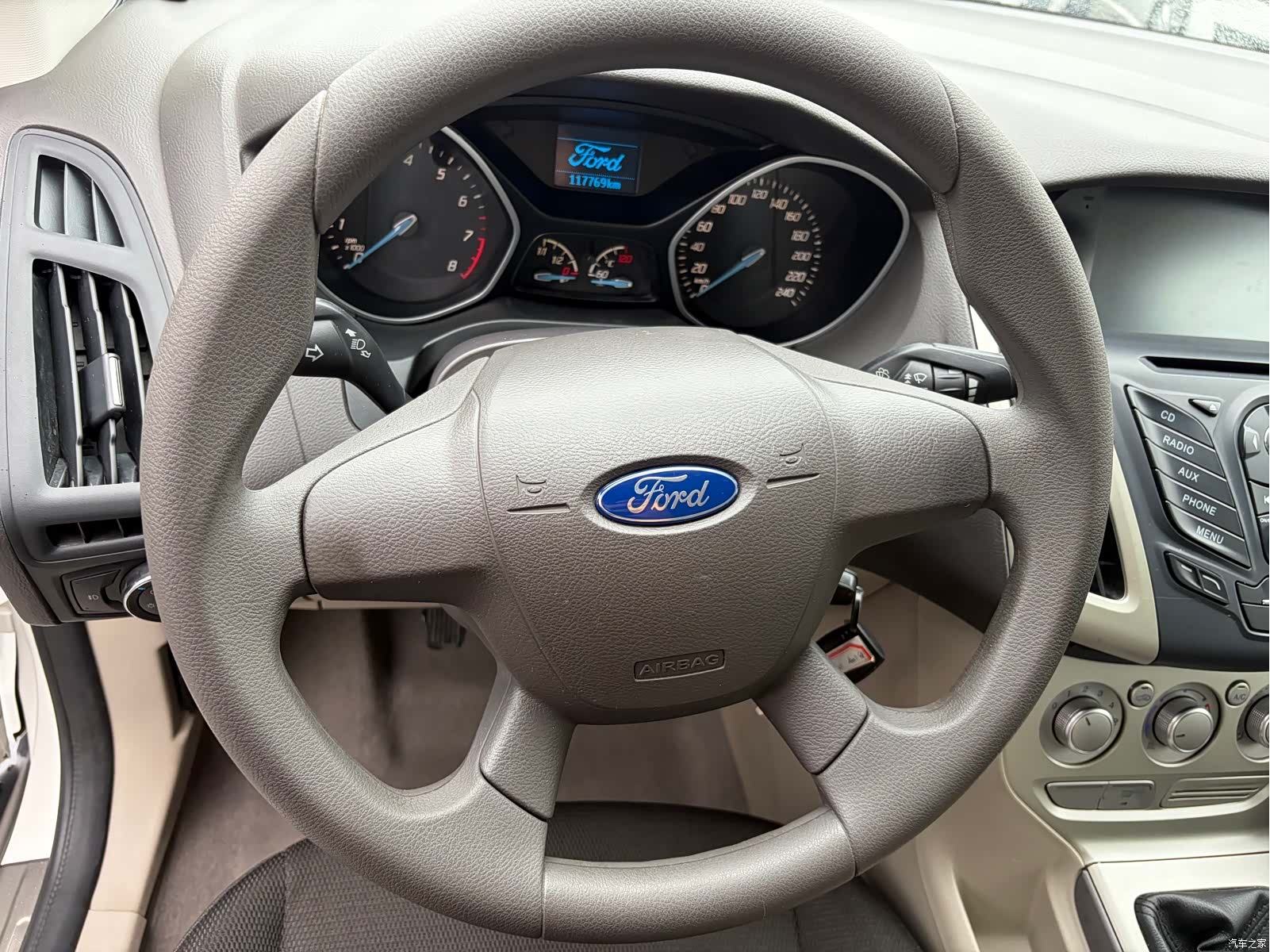 Ford Focus, 2014 16