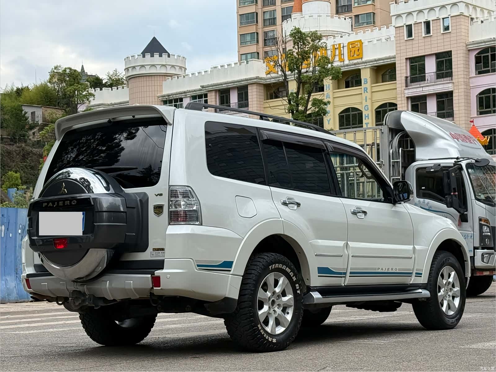Mitsubishi Pajero, 2019 все фото