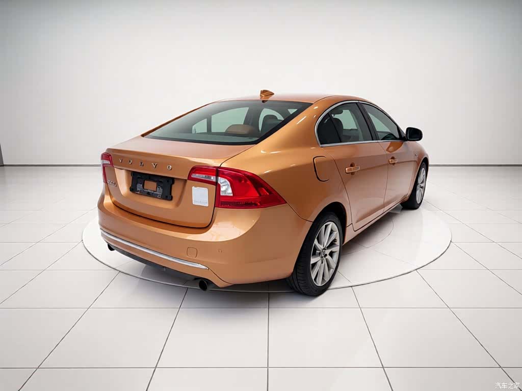 Volvo S60, 2014 7