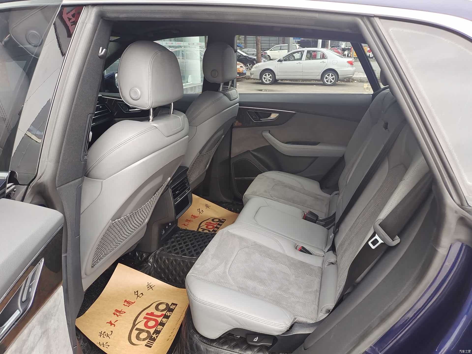 Audi Q8, 2022 6