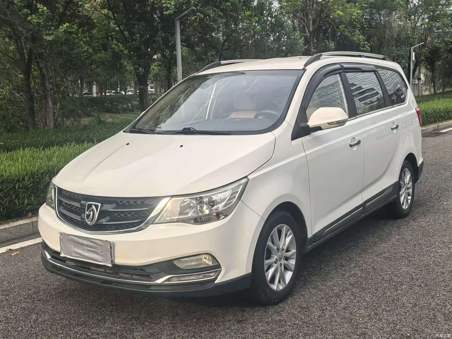 Wuling 730, 2016 1