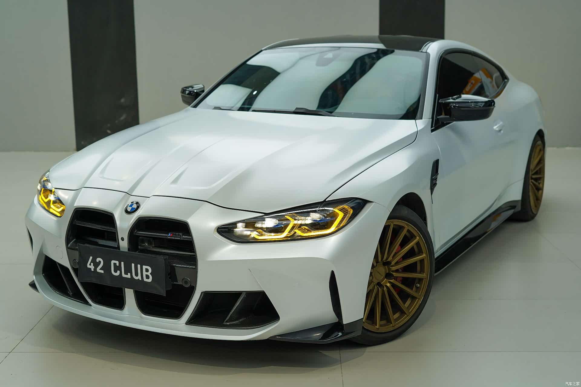 BMW M4, 2022 1
