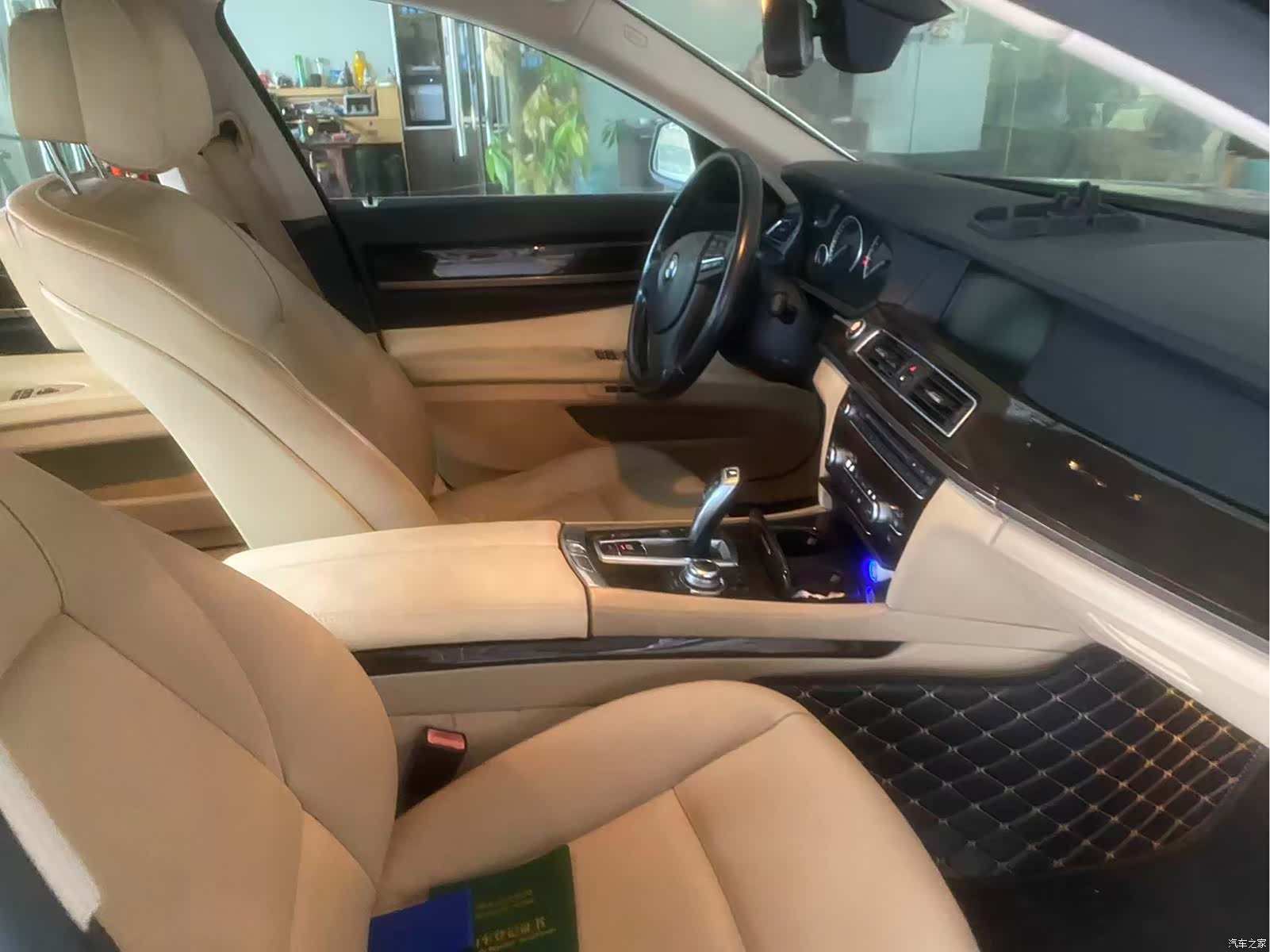 BMW 7 Series, 2010 все фото