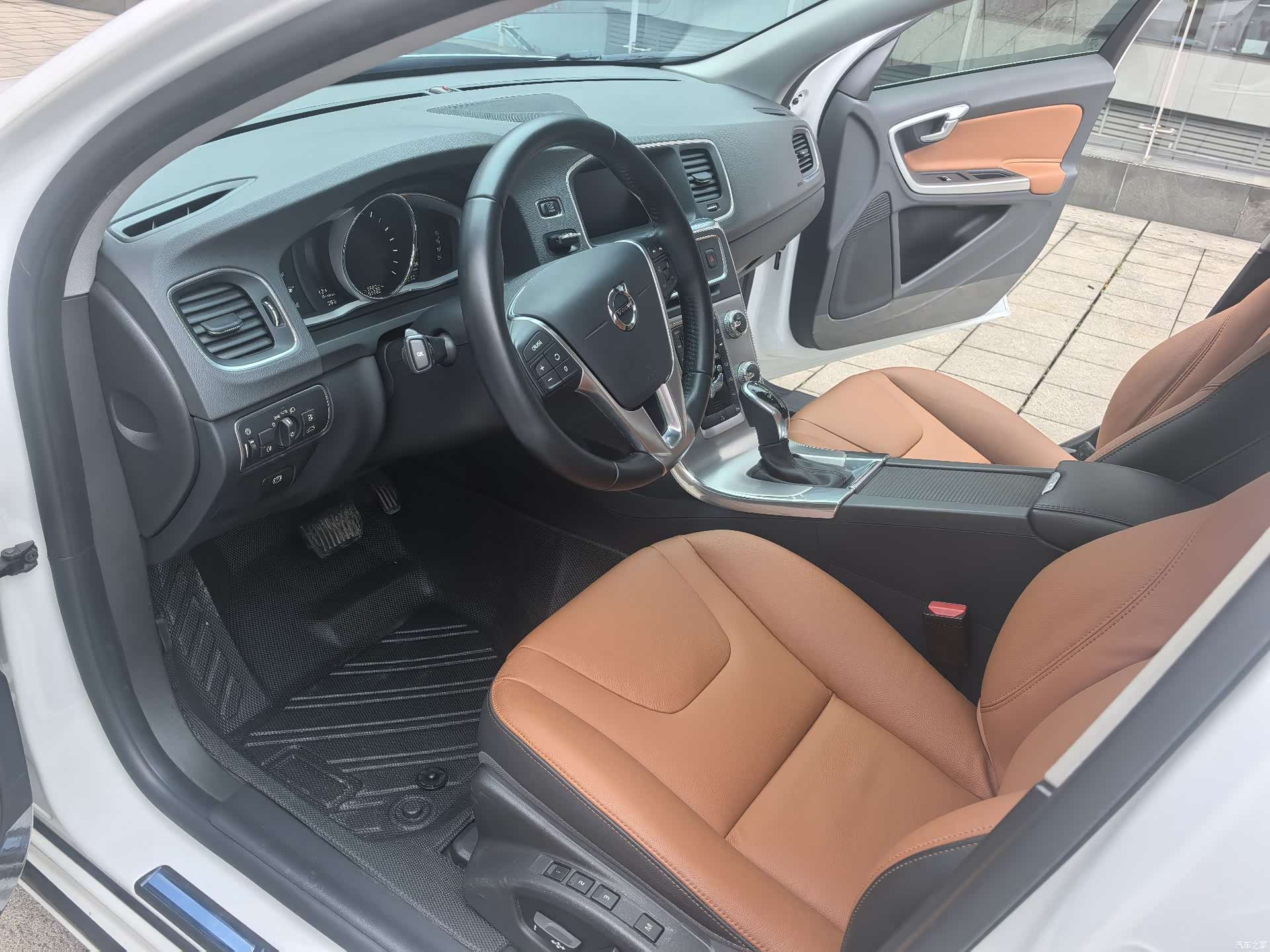 Volvo S60, 2019 4