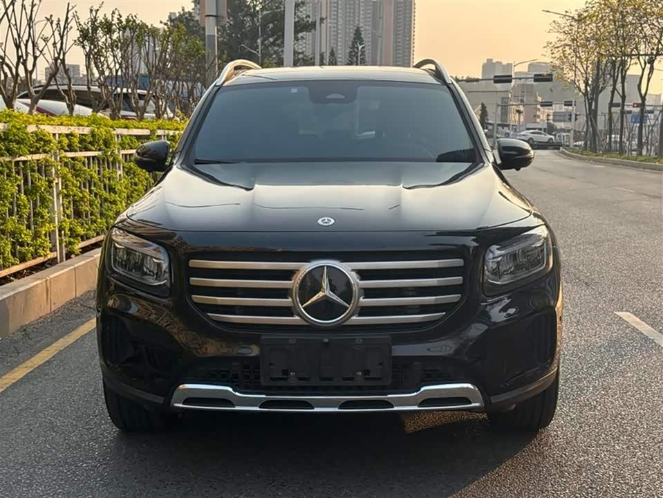 Mercedes-Benz GLB Mercedes-Benz GLB