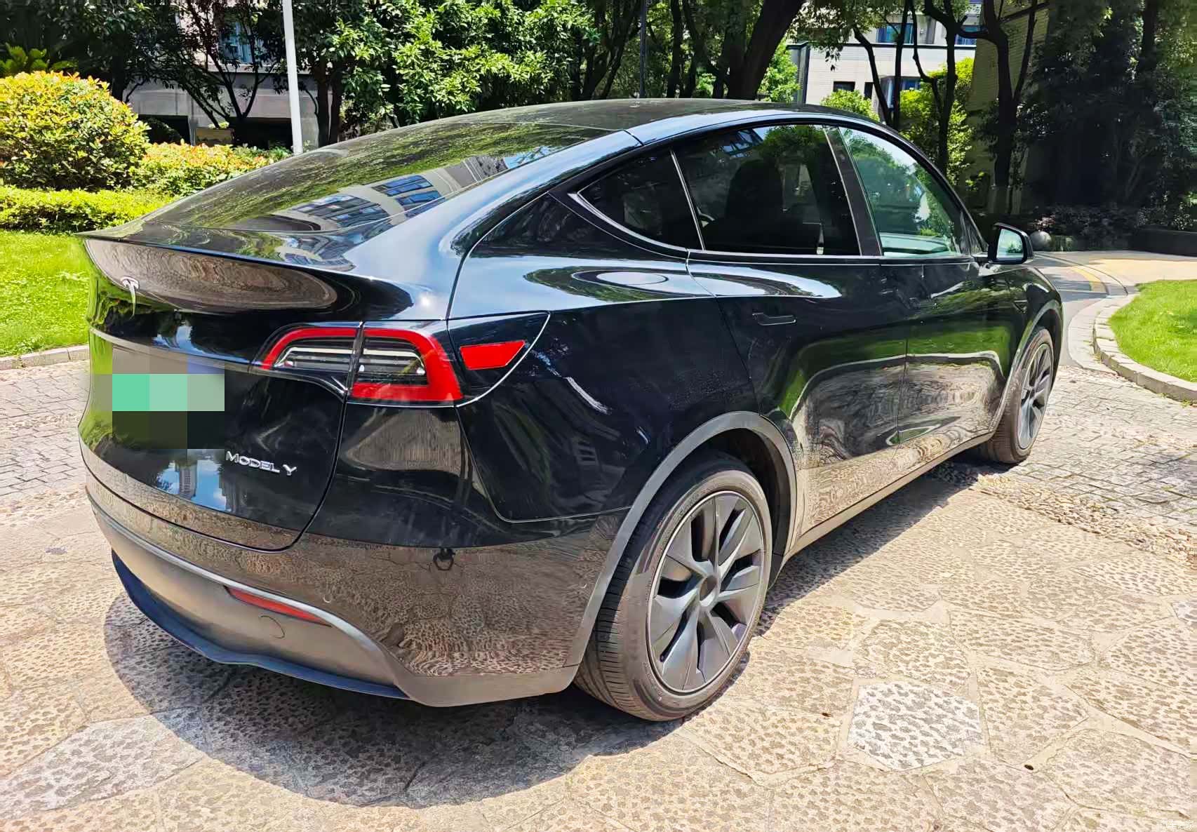 Tesla Model Y, 2024 4