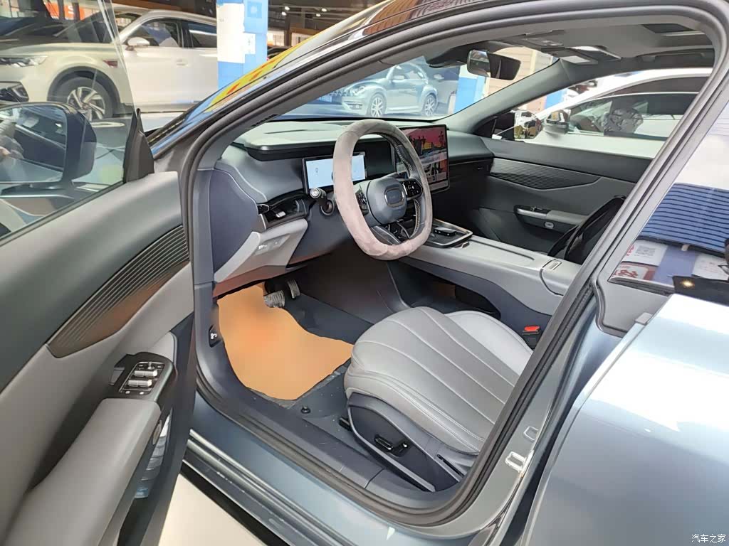 Lynk & Co 02, 2024 12