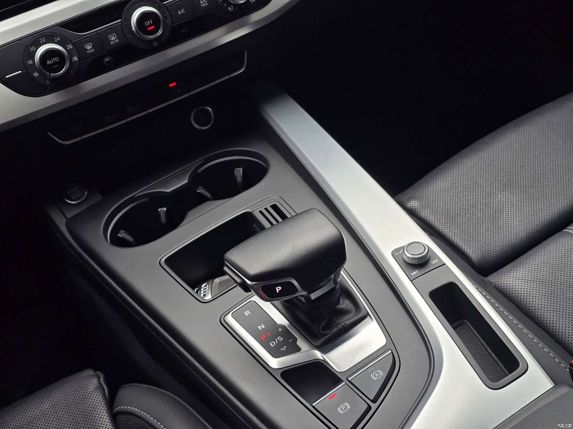 Audi A4L, 2023 14