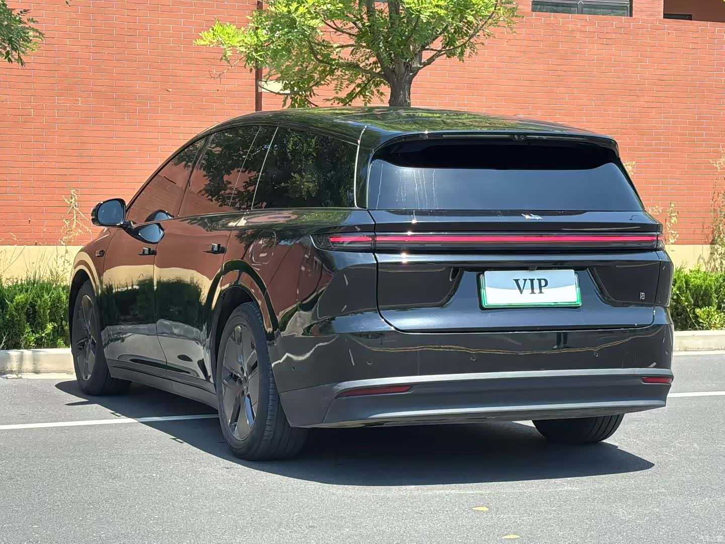 Li Auto i8, 2025 8