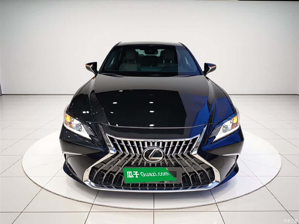 Lexus ES, 2023 3