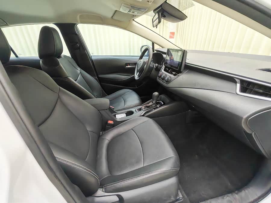 Toyota Corolla 2023, фото 17