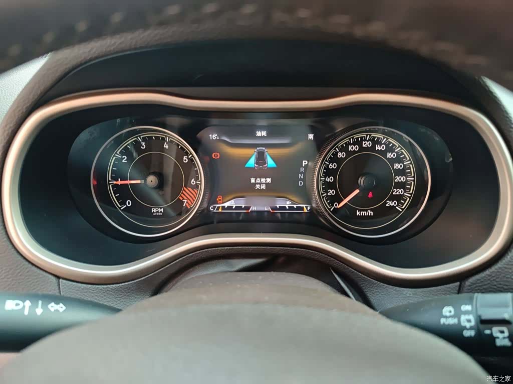 Jeep Cherokee, 2015 4
