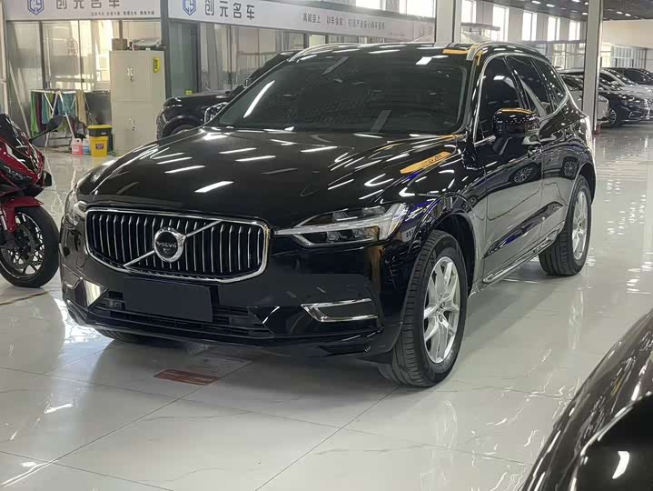 Volvo XC60 2020 — фото 1