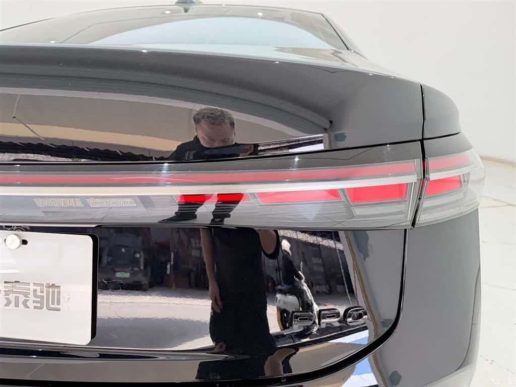 Volkswagen Passat, 2025 10