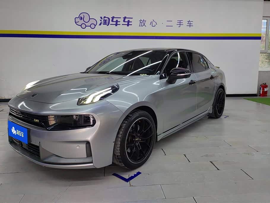 Lynk & Co 03 Lynk & Co 03