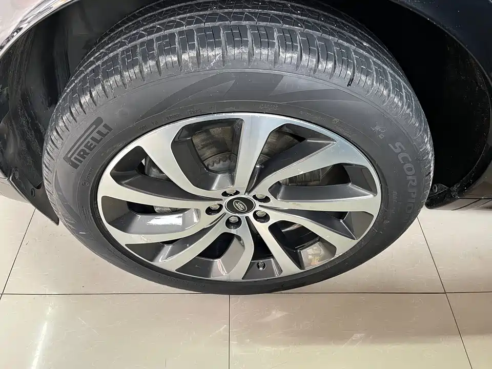 Land Rover Discover sports