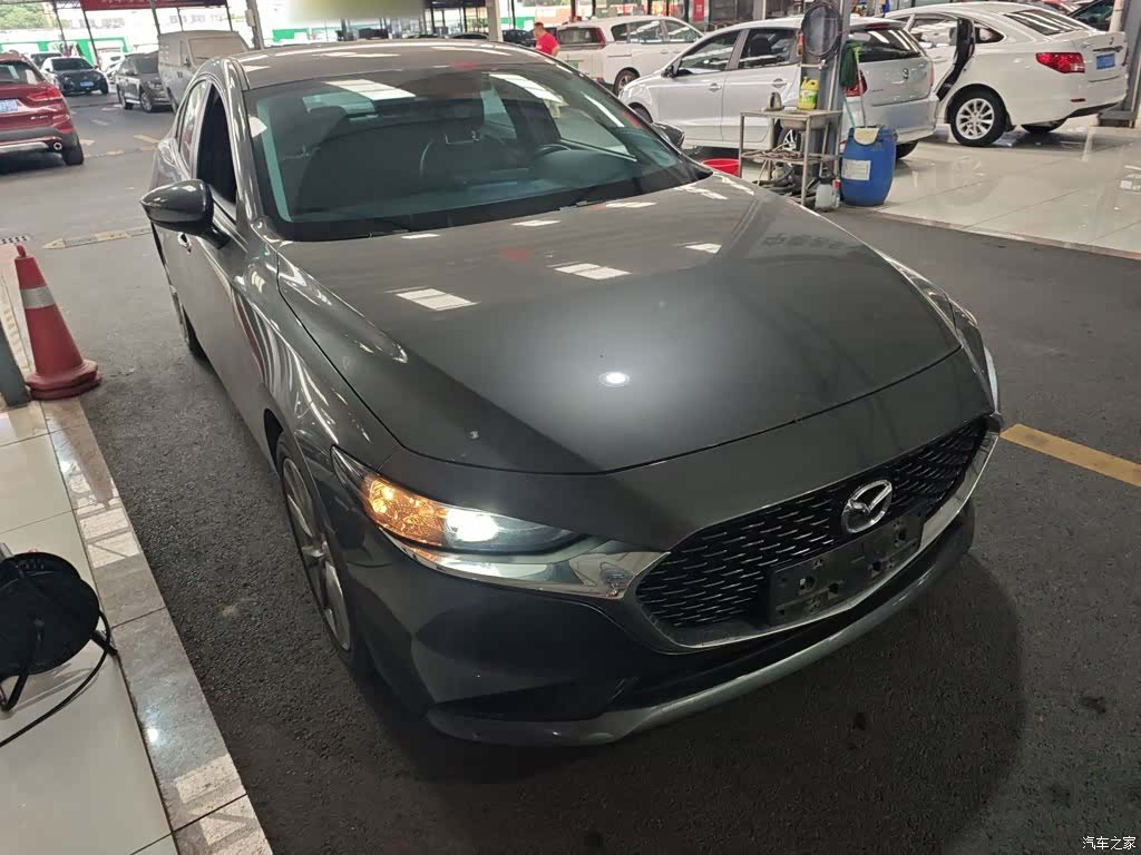 Mazda Mazda3, 2022 25