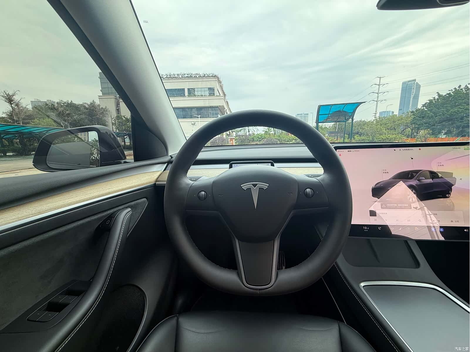 Tesla Model Y, 2023 7