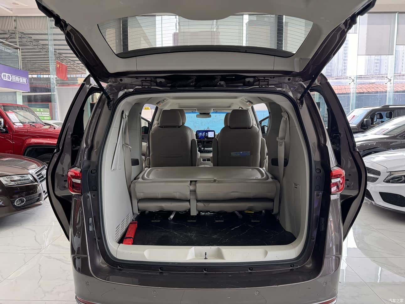 Buick GL8, 2023 25