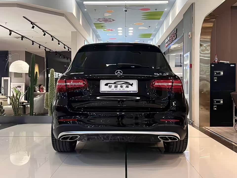 Mercedes-Benz GLC AMG