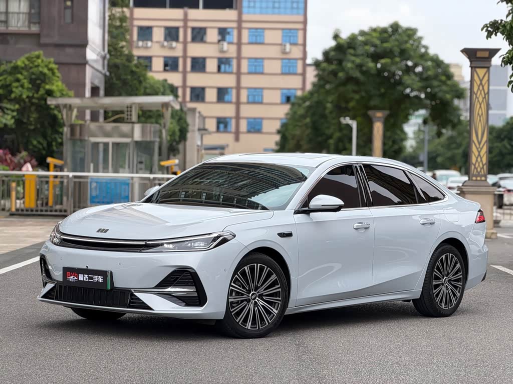 Geely Galaxy A7 EM