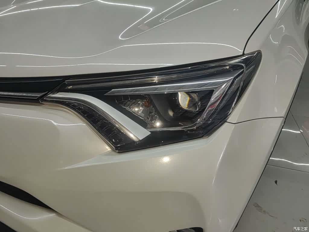 Toyota RAV4, 2019 24