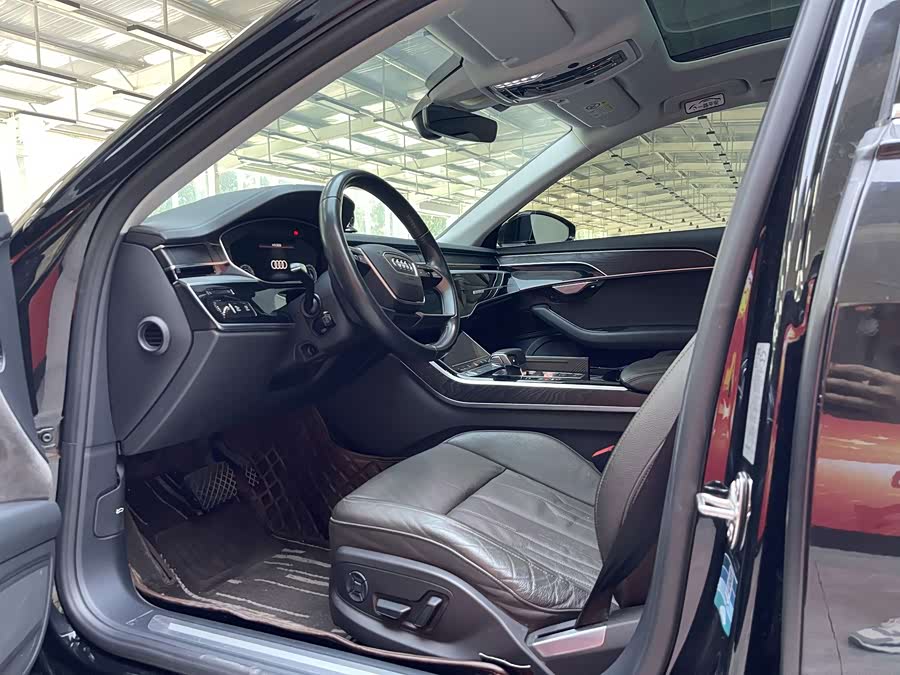 Audi A8 2019, фото 12