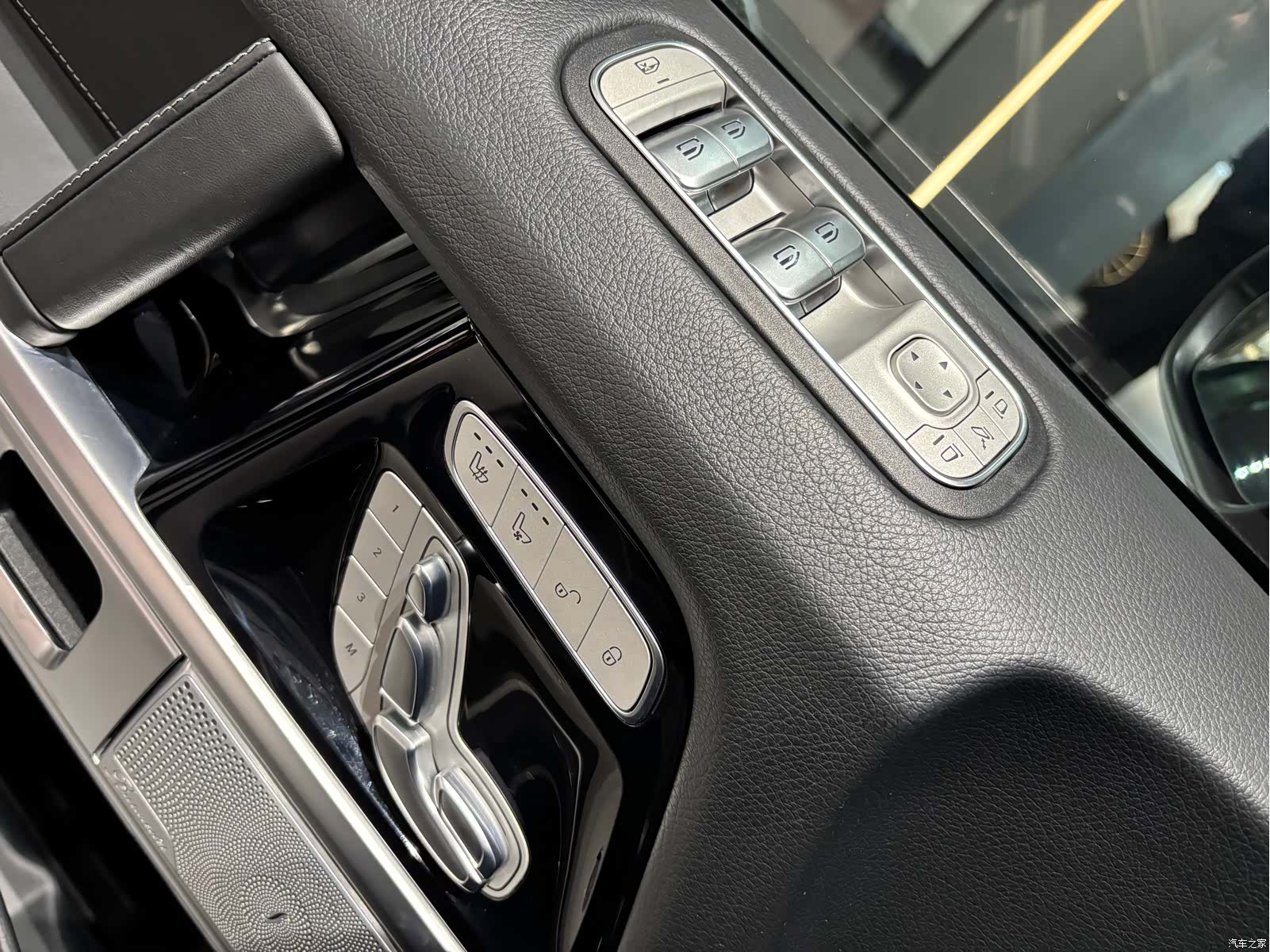 Mercedes-Benz G-Class, 2022 11