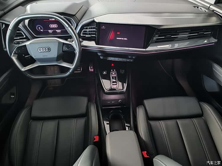 Audi Q4 e-tron, 2024 6
