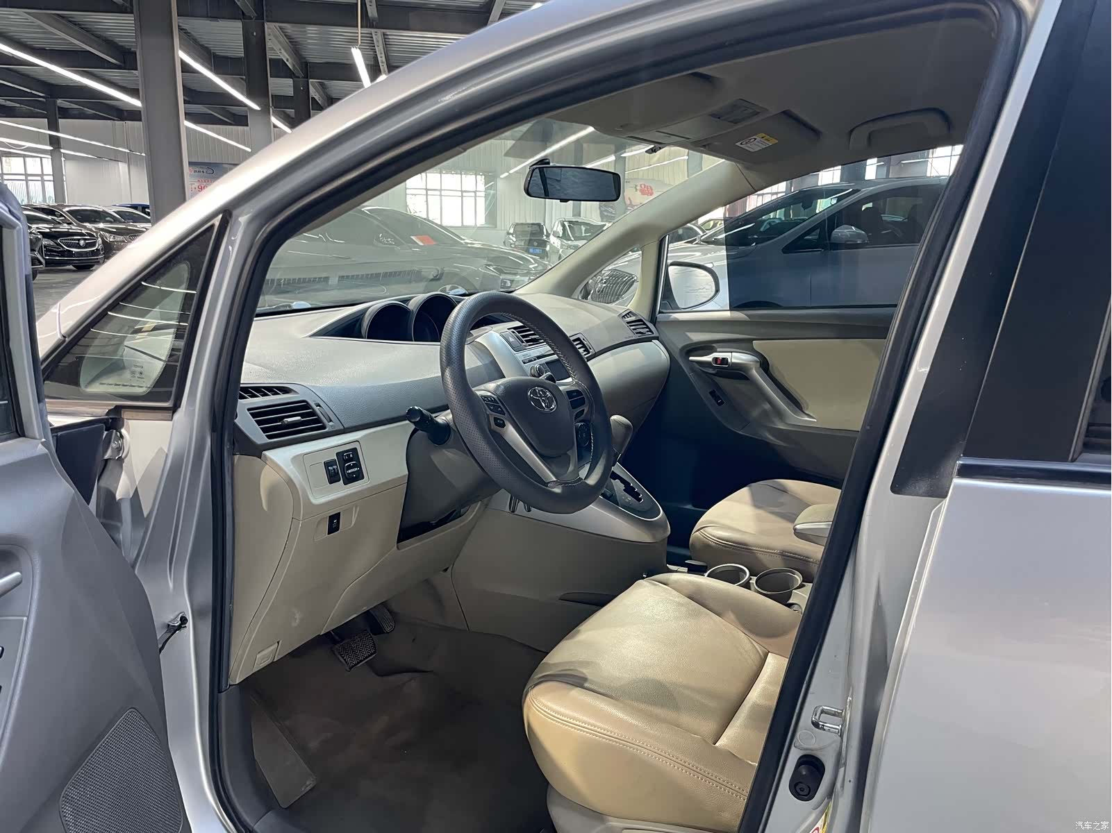 Toyota 180E, 2015 10