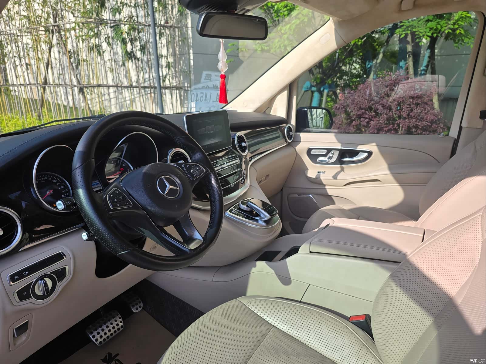 Mercedes-Benz V-Class, 2017 все фото
