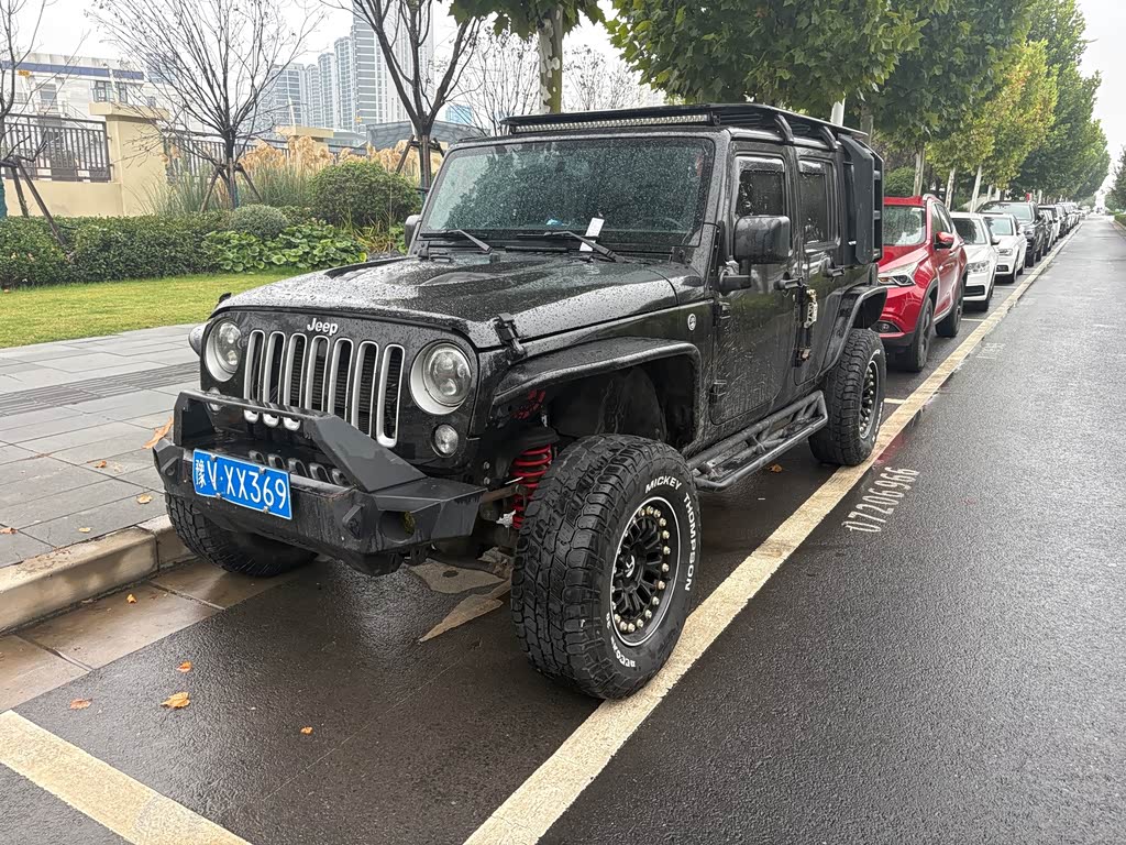 Jeep 2017 3.0L Sahara