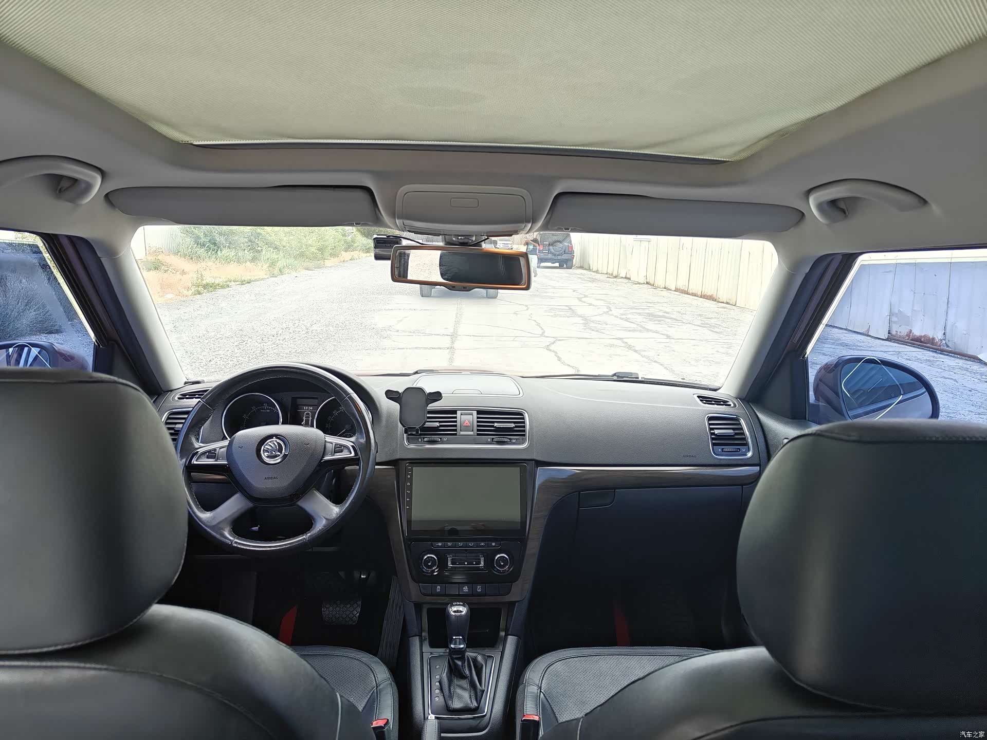 Skoda Yeti, 2015 8