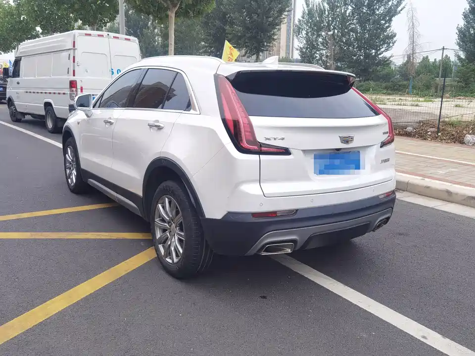 Cadillac XT4