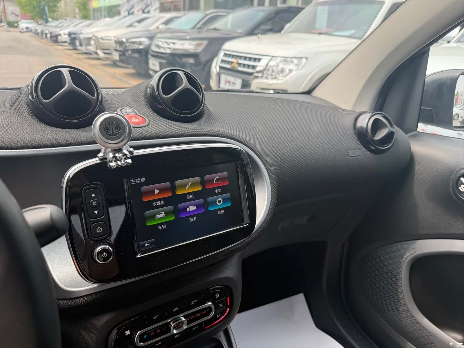 Smart Fortwo, 2018 15