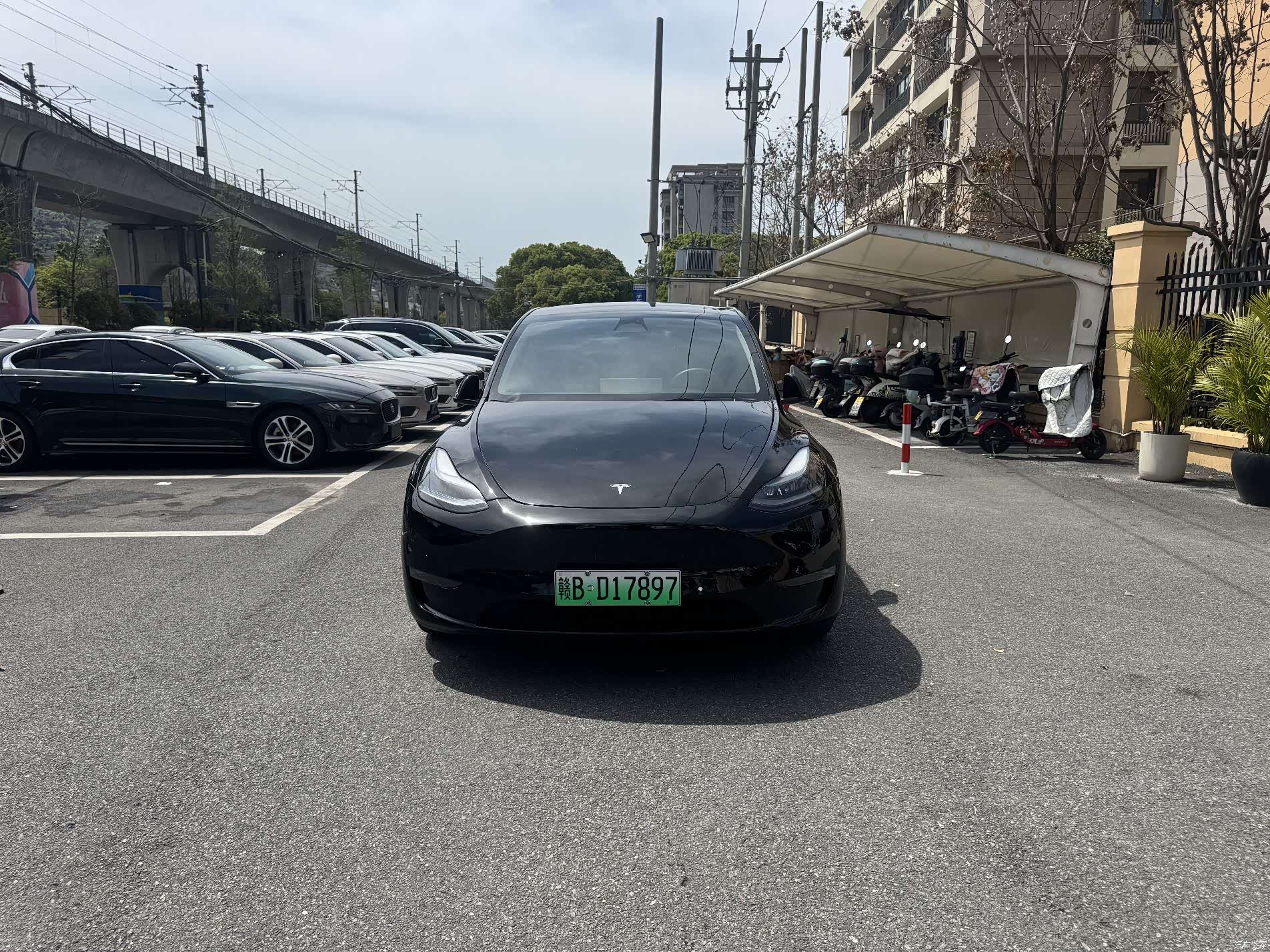 Tesla Model Y, 2021 1