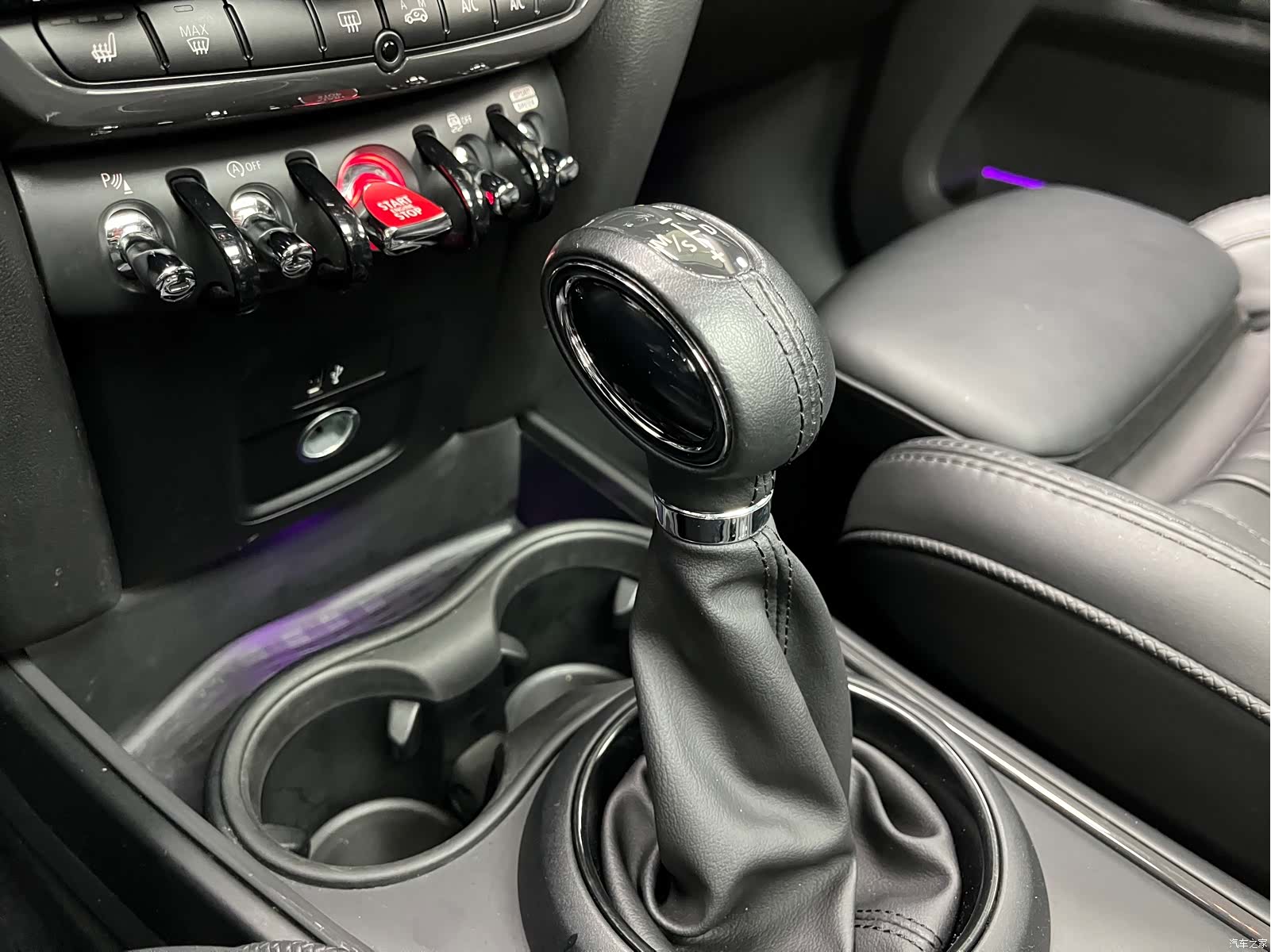 Mini Countryman, 2019 15
