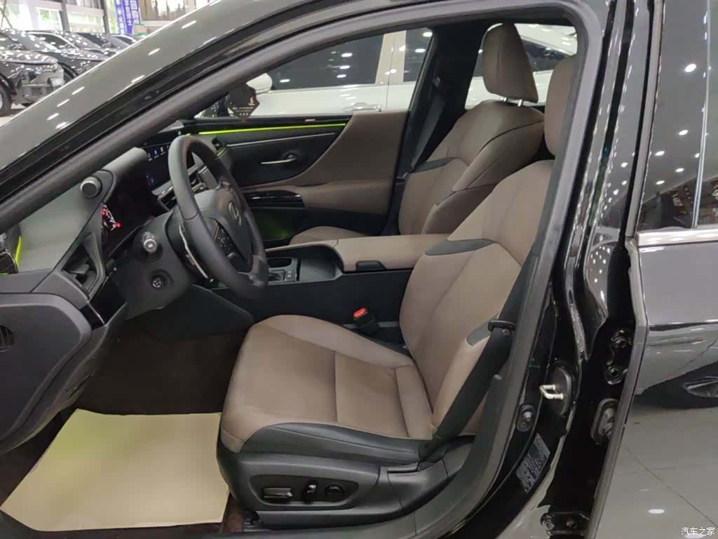 Lexus ES, 2024 15
