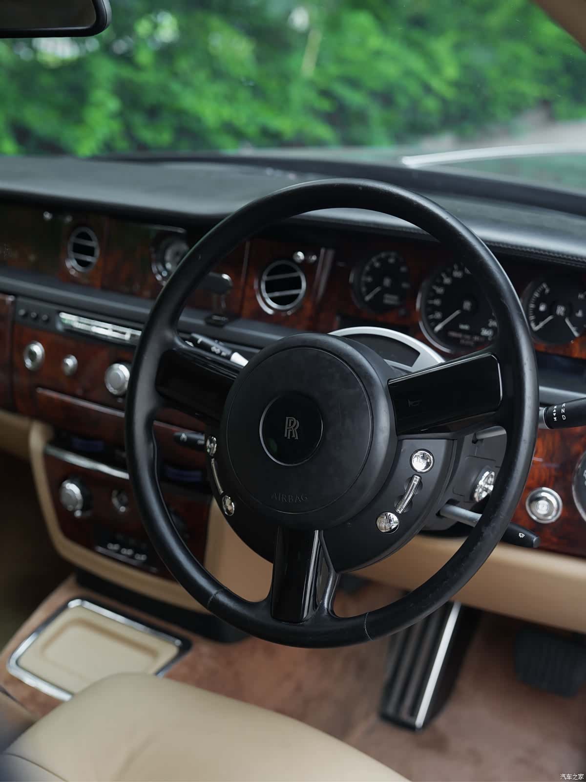 Rolls-Royce Phantom, 2017 12
