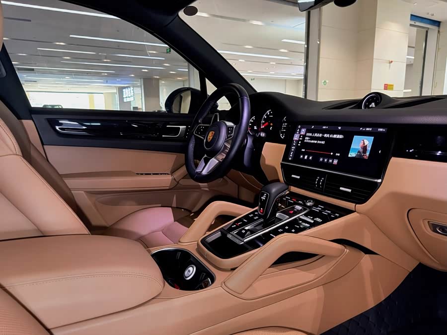 Porsche Cayenne 2019, фото 15