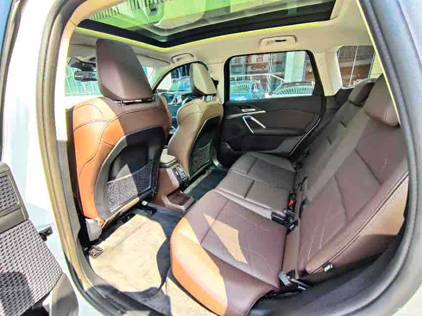 BMW iX1, 2024 6