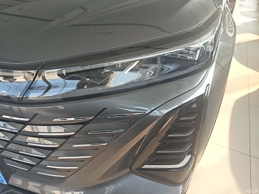Changan CS75, 2025 18