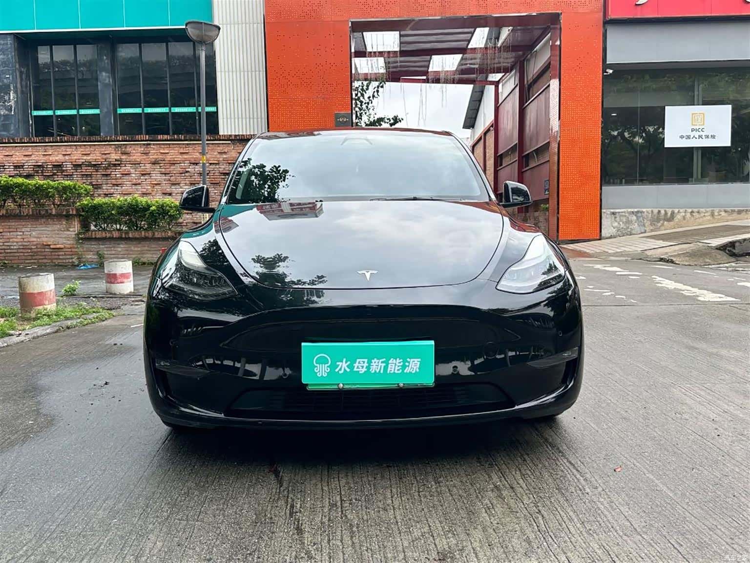 Tesla Model Y, 2021 все фото